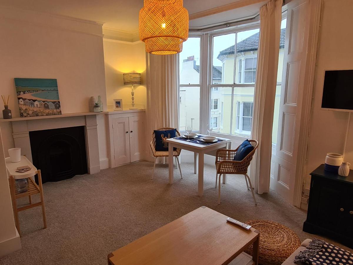Centrally Located, Comfortable Apartment Near Station, Beach And North Laines Brighton Dış mekan fotoğraf