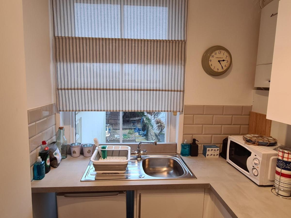 Centrally Located, Comfortable Apartment Near Station, Beach And North Laines Brighton Dış mekan fotoğraf