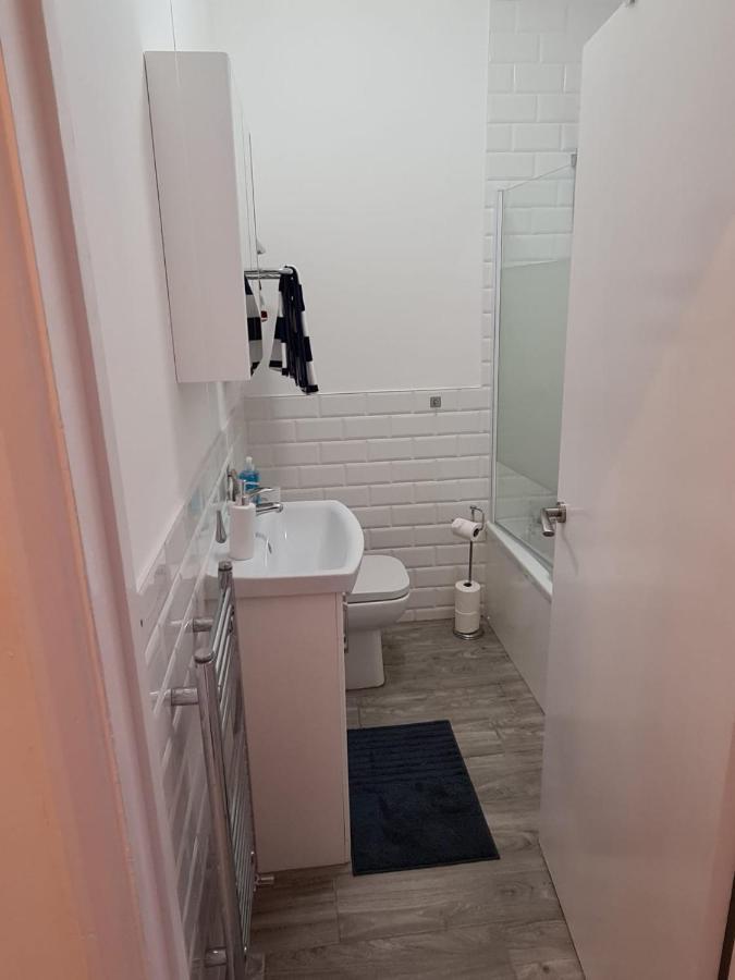 Centrally Located, Comfortable Apartment Near Station, Beach And North Laines Brighton Dış mekan fotoğraf